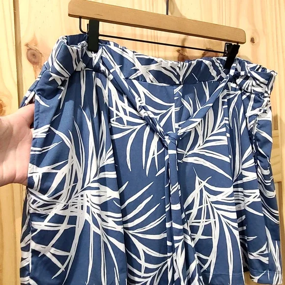 Robert Louis Blue Tropical Tie Waist Flowy Shorts Beach Boho Vacation Size 3X - Picture 2 of 8